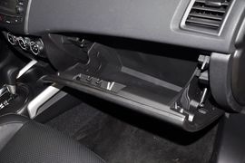 2013款广汽三菱新劲炫2.0L自动四驱旗舰版