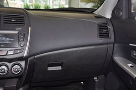 2013款广汽三菱新劲炫2.0L自动四驱旗舰版