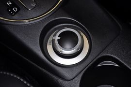 2013款广汽三菱新劲炫2.0L自动四驱旗舰版