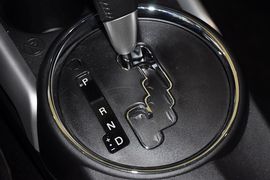 2013款广汽三菱新劲炫2.0L自动四驱旗舰版