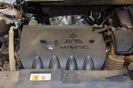 2017款三菱欧蓝德2.0L