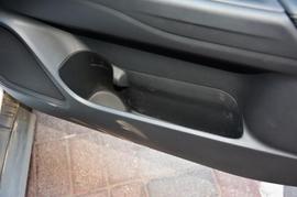 2017款三菱欧蓝德2.0L