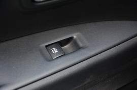 2017款三菱欧蓝德2.0L