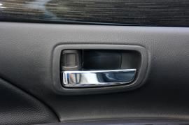 2017款三菱欧蓝德2.0L