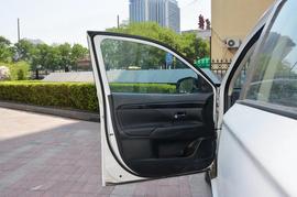 2017款三菱欧蓝德2.0L