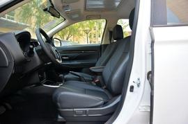 2017款三菱欧蓝德2.0L