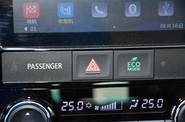 2017款三菱欧蓝德2.0L