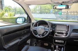 2017款三菱欧蓝德2.0L