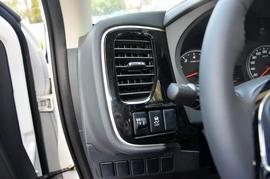 2017款三菱欧蓝德2.0L