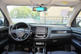 2017款三菱欧蓝德2.0L