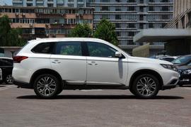 2017款三菱欧蓝德2.0L