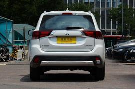 2017款三菱欧蓝德2.0L