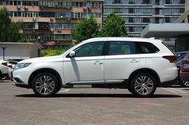 2017款三菱欧蓝德2.0L