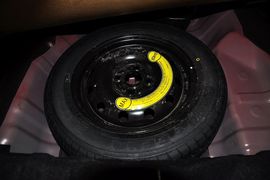 2012款长安悦翔V3