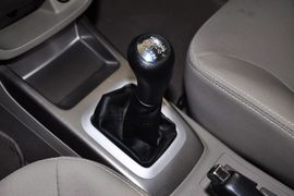 2012款长安悦翔V3