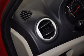 2012款长安悦翔V3