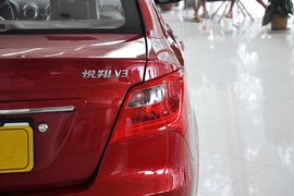 2012款长安悦翔V3