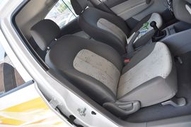2010款雪佛兰赛欧两厢1.2L手动理想版