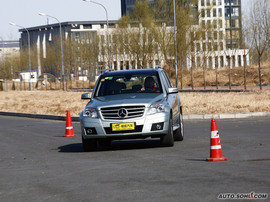 2008款奔驰GLK300试驾