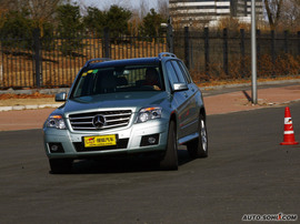2008款奔驰GLK300试驾