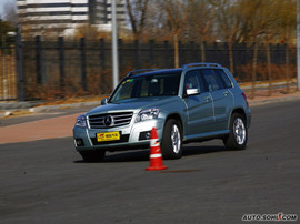 2008款奔驰GLK300试驾