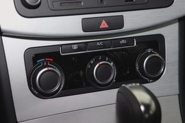 2013款大众迈腾1.8TSI领先型