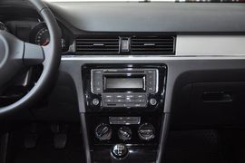 2013款大众宝来1.4TSI手动舒适型