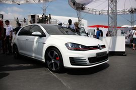 2013款宾利欧陆GT3与英国女王坐骑图解