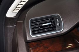 2012款大众迈腾旅行轿车2.0TSI舒适版