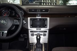 2012款大众迈腾旅行轿车2.0TSI舒适版