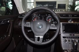 2012款大众迈腾旅行轿车2.0TSI舒适版