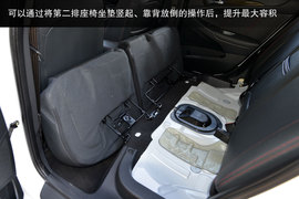 试驾2013款长安致尚XT