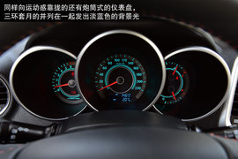 试驾2013款长安致尚XT