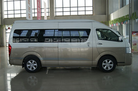 2012款九龙大MPV