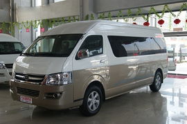 2012款九龙大MPV