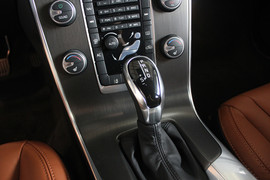 2014款沃尔沃V60实拍图解