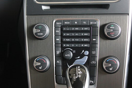 2014款沃尔沃V60实拍图解