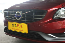   2014款沃尔沃V60实拍图解