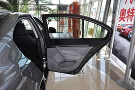 2013款斯柯达明锐1.6L手自一体逸杰版