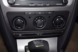 2013款斯柯达明锐1.6L手自一体逸杰版