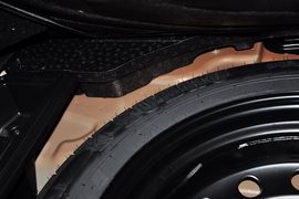 2012款现代劳恩斯酷派2.0T自动靓雅版