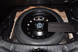 2012款现代劳恩斯酷派2.0T自动靓雅版