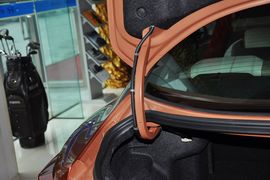 2012款现代劳恩斯酷派2.0T自动靓雅版