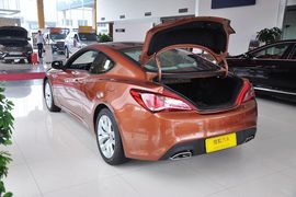 2012款现代劳恩斯酷派2.0T自动靓雅版