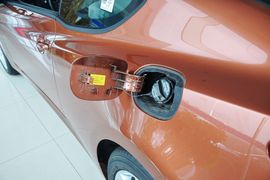 2012款现代劳恩斯酷派2.0T自动靓雅版