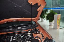 2012款现代劳恩斯酷派2.0T自动靓雅版