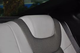 2012款现代劳恩斯酷派2.0T自动靓雅版