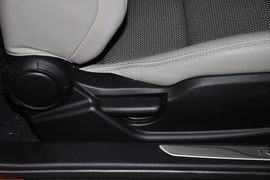 2012款现代劳恩斯酷派2.0T自动靓雅版