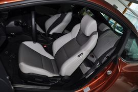 2012款现代劳恩斯酷派2.0T自动靓雅版