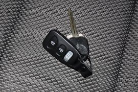 2012款现代劳恩斯酷派2.0T自动靓雅版